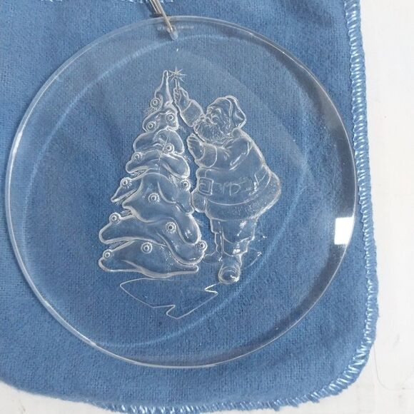 1977 Amsun Acrylic “SANTA With Tree" Ornament "A Collection Of Holiday Classics" - Picture 1 of 1